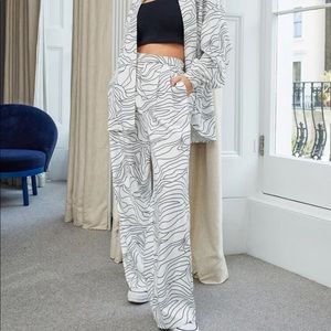 Wide leg pants
